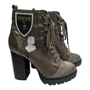 Steve Madden Laurie bootie olive satin Size 7.5 Military combat boot